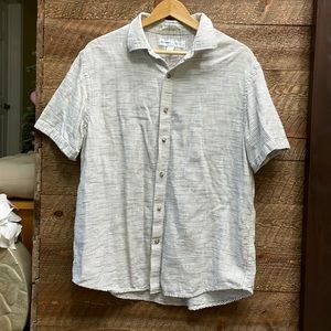 Old Navy Men’s Relaxed Fit Short Sleeve Striped Button Down Shirt Crème Large